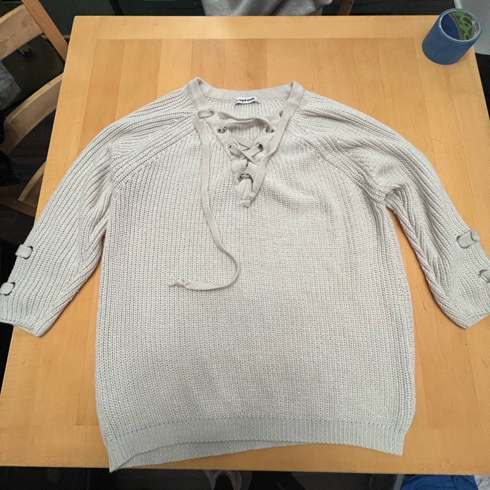 Women's V-Neck Sweater in Cream